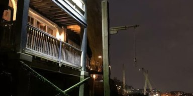 Виселица на берегу и призраки знаменитостей: в Лондоне старейший паб хранит "кровавые" истории