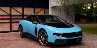 Не такой как все: представлен первый электромобиль Ferrari (фото, видео)