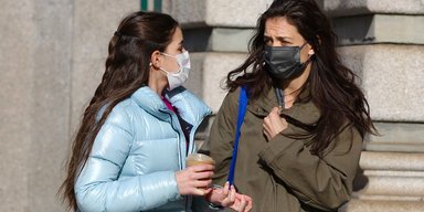 Дочка Тома Круза, яка подорослішала, і Кеті Голмс вийшли на прогулянку