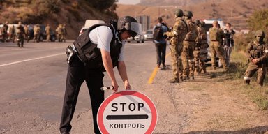Готовятся к десанту с моря: на пляжах Крыма проходят масштабные учения (видео)