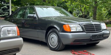 Легенда 90-х: в Україні виявлено культовий Mercedes S-Class W140 у новому стані (фото)