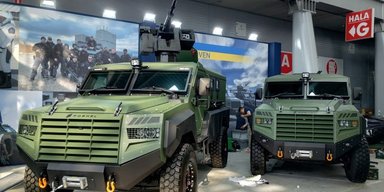 Укроборонпром будет производить новые БТРы с канадской компанией Roshel: детали