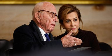 Руперт Мердок пришел на инаугурацию Трампа с женой-россиянкой (фото)