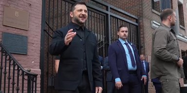 Зеленський у Вашингтоні здивував вибором одягу: дизайнерка пояснила його символіку