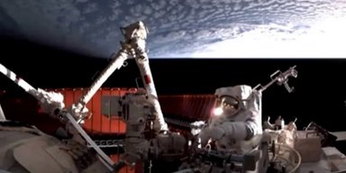 Китайські астронавти встановили на станції "Тяньгун" захист від великої загрози з космосу (відео)