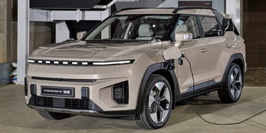 Корейський автовиробник презентував недорогий електричний фургон-кросовер (фото)