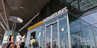 Люди бегут, власть игнорирует. Как остановить миграционные процессы в Украине