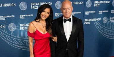 Невеста Джеффа Безоса затмила гостей премии Breakthrough Prize (фото)