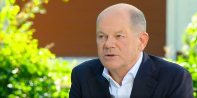 "Ми повинні обговорити": Шольц пропонує запросити РФ на другий мирний саміт