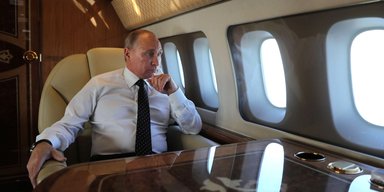 Винищувачі супроводжують: літак Путіна увійшов у повітряний простір Білорусі (фото)