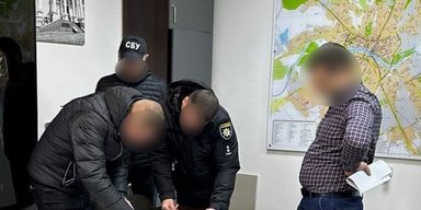 Ремонт зі збитками у 700 тисяч: посадовцям Ужгородської міськради вручили підозри (фото)