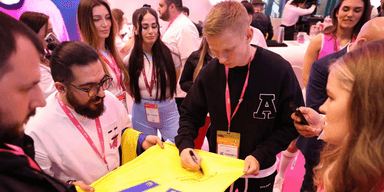 Олександр Зінченко підтримав VBET на виставці у Лондоні