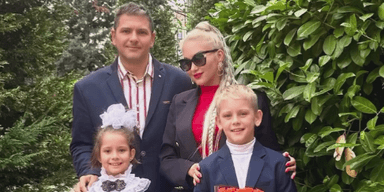 "Уже во второй класс": Екатерина Бужинская показала, как отвела своих детей в школу (фото)