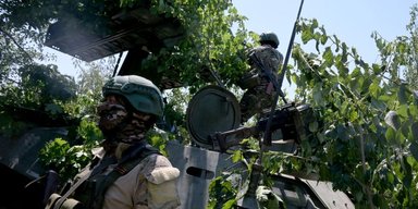 ЗС РФ носять плащі, що приховують від тепловізорів, але скаржаться на проблеми з човнами в дельті Дніпра, — ISW
