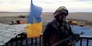 Чтобы выжить в донецком аэропорту, нужно было стать киборгами, - полковник Александр Трепак