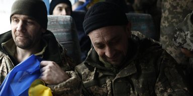 Обмен пленными Украины и России: домой вернулись 150 военных ВСУ (фото)