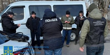 В Черкасской области бывший руководитель ТЦК пытался подкупить нынешнего за $2000: подробности