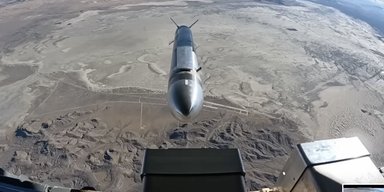 Вместо истребителей: старые дроны США будут запускать крылатые ракеты Black Arrow