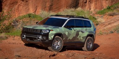 Для серьезного бездорожья: новый экстремальный внедорожник Jeep впервые попал на фото