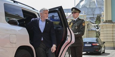 Окно возможностей сузится: президент Чехии назвал дедлайн для завершения войны в Украине