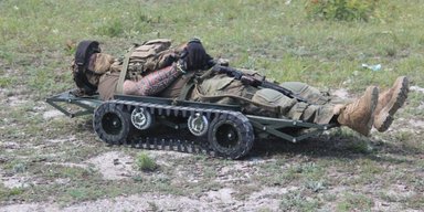 В Украине создали гусеничные носилки для эвакуации раненых: чем помогут ВСУ (фото)