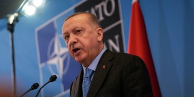 Туреччина завершує та виграє. Чому Ердоган повернув командирів "Азову" та впустив до НАТО Швецію
