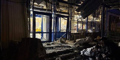 ВС РФ ударили по супермаркету в Запорожье: много пострадавших (фото)