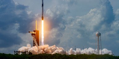 Наперегонки с Маском.  Пять главных соперников SpaceX в освоении космоса