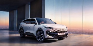 Богатое оснащение и 250 сил: дебютировал флагманский кроссовер Renault (фото)