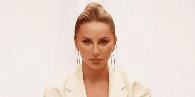 Алан Бадоєв розповів, що співачка Anna Asti винна йому велику суму (відео)
