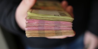 Непрогнозируемая гривна. Чего теперь от нее ожидают бизнесмены и эксперты: от 20 до 28 за доллар