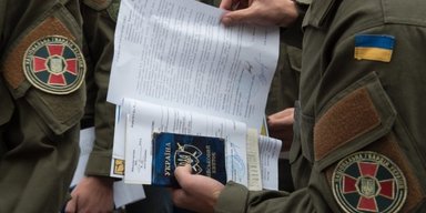 Рекомендованим листом і через сусідів: топ 5 найхитріших способів вручення повісток