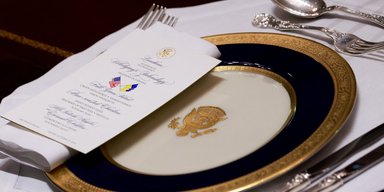 Вишукане меню в американському стилі: ЗМІ дізналися, чим Трамп пригощав Зеленського під час зустрічі