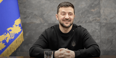 Війна впливає на всіх: Зеленський розповів, про що шкодує та чи повернеться на сцену (відео)