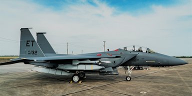 В США провели одновременный пуск четырех противокорабельных ракет LRASM семейства AGM-158