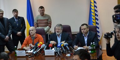 Олигархи на страже революции-2: почему без них никак