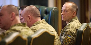 Генералов — в окопы. Что делать с советскими военачальниками и как они покажут себя в бою