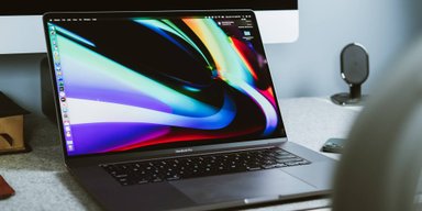 Первый MacBook с сенсорным экраном уже близко: Apple назвала дату презентации