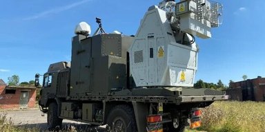 В Великобритании впервые испытали энергетическое оружие-убийцу дронов (видео)