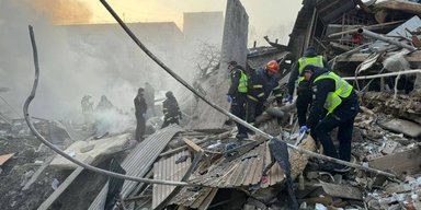 "Шукай, Васько": поліція показала перші хвилини після "прильоту" по Хмельницькому (відео)