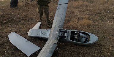 Українські військові збили рідкісний російський розвіддрон "Мерлін-ВР" (відео)
