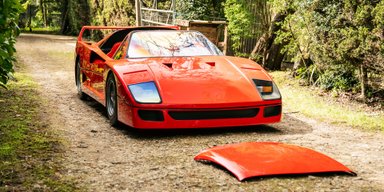 Легенда в мініатюрі: незвичайний підроблений Ferrari продають за ціною Toyota Camry (фото)