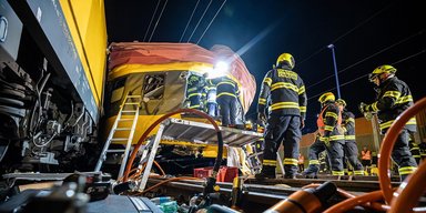 Смертельная авария на железной дороге в Чехии: в "УЗ" рассказали, есть ли украинцы среди пострадавших