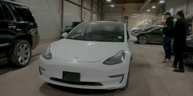 Электрокар Tesla проехал более 600 000 км за 7 лет: как он выглядит (видео)