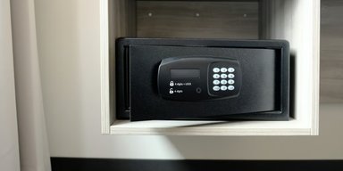 Школяр прочитав детектив і з легкістю розкрив сейф: трюк здивував навіть дорослих