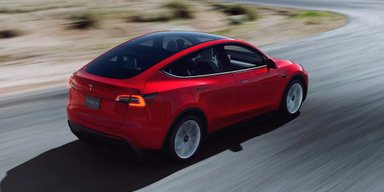 Замена аккумулятора за $21 000: стоимость ремонта электрокара Tesla шокировала владельца