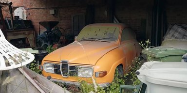Выносливый "швед": старый Saab 70-х поехал после 32 лет простоя на улице (видео)