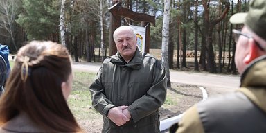 "Пережити цей складний час": Лукашенко закликає білорусів мобілізуватися