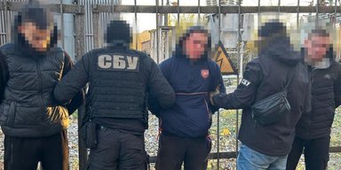 В Кировоградской области группа молодых людей пыталась поджечь вертолет ВСУ (фото)