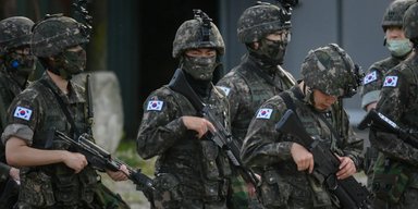 Маневры в городе-миллионнике: в Южной Корее прошли оригинальные военные учения